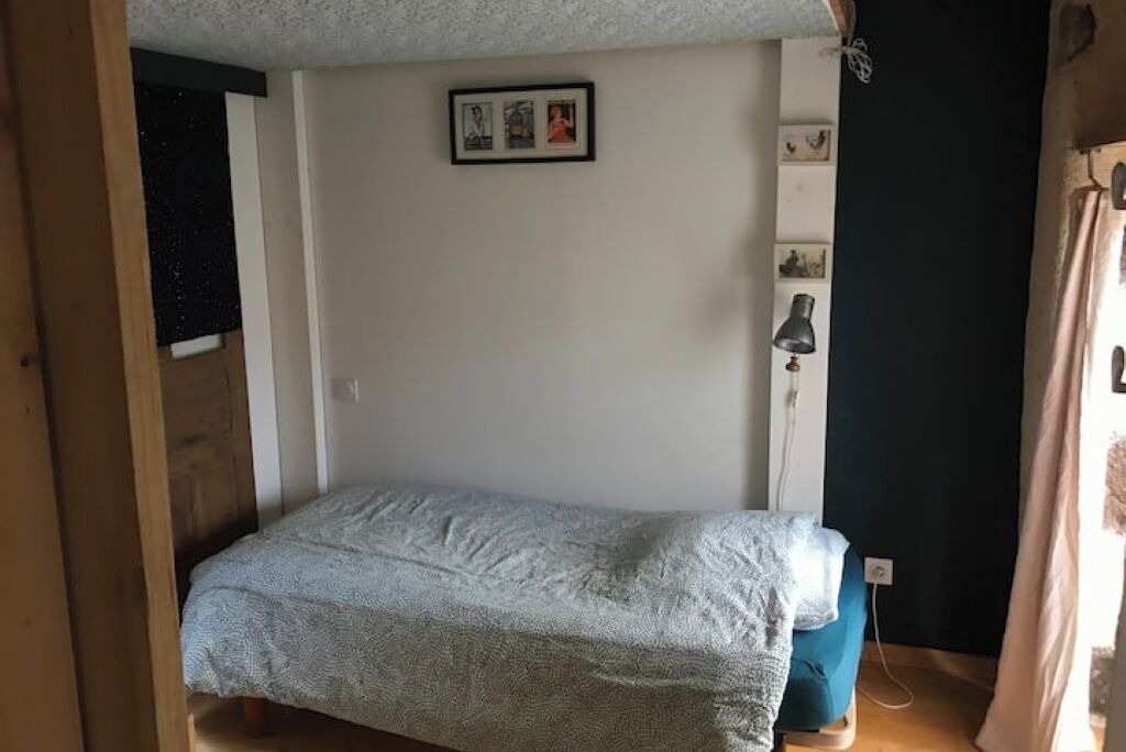 Photo of Bedroom in Plougonven