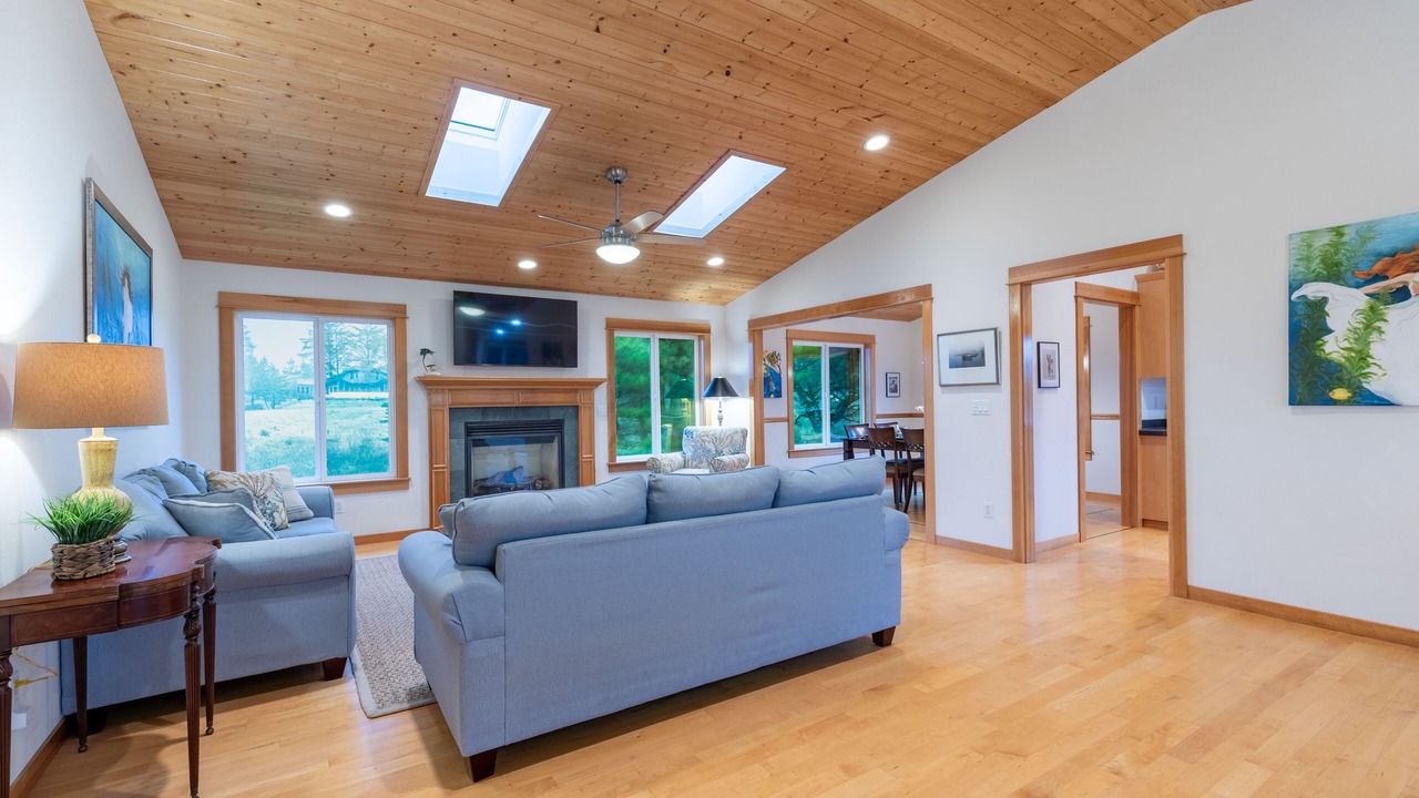 Photo of Livingroom in Warrenton