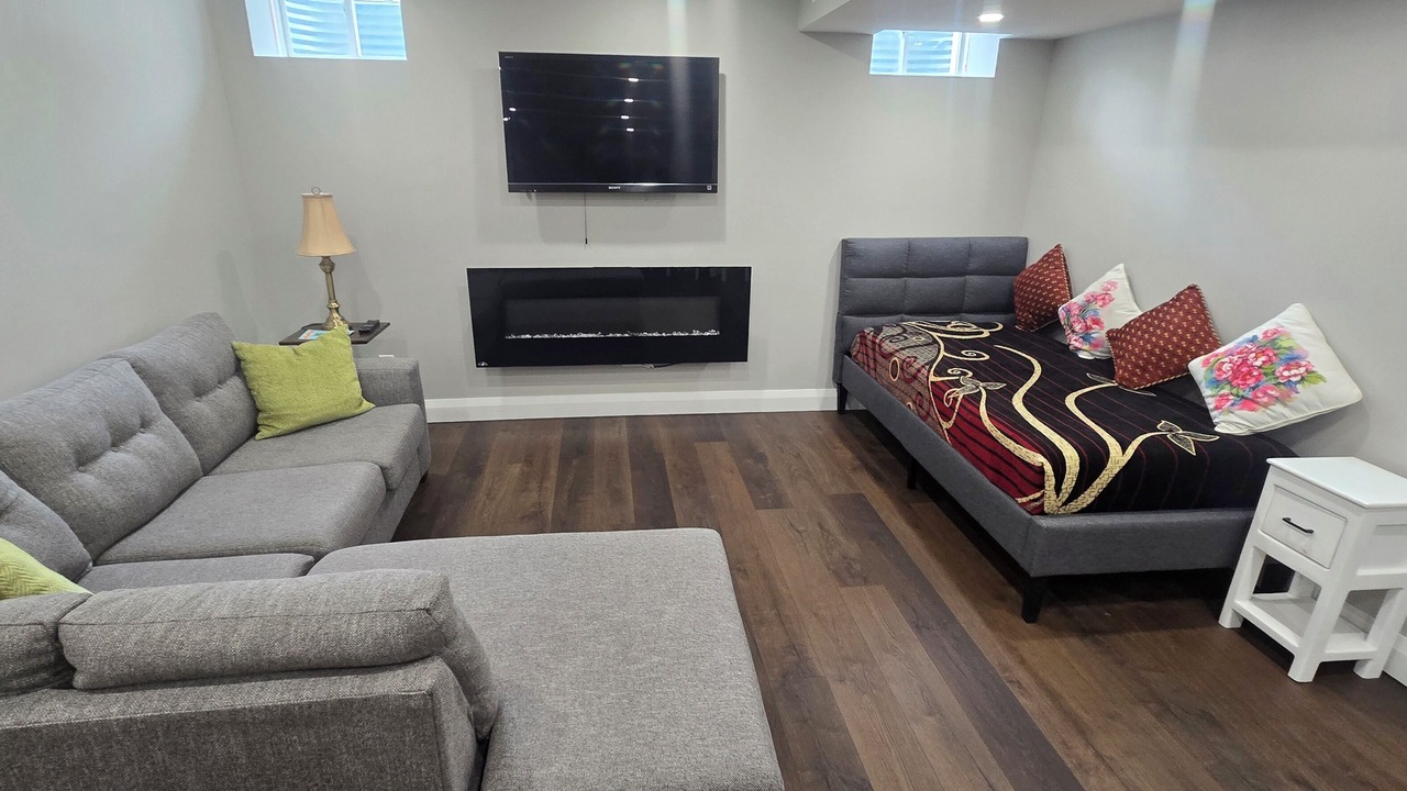Photo of Livingroom in Bowmanville