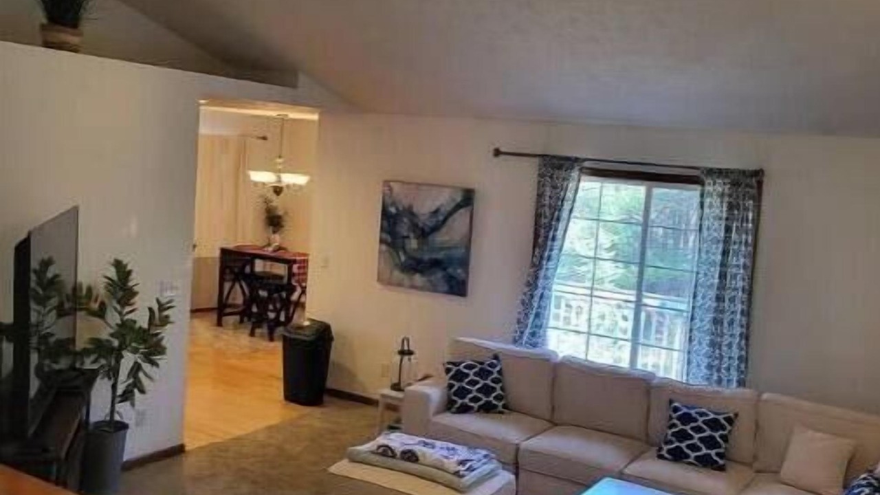 Photo of Livingroom in West Olive