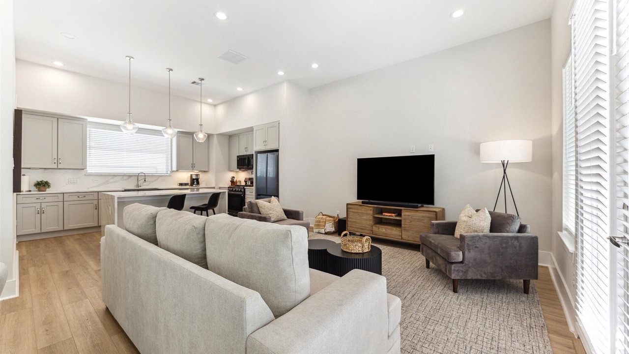 Photo of Livingroom in Spring Branch Central