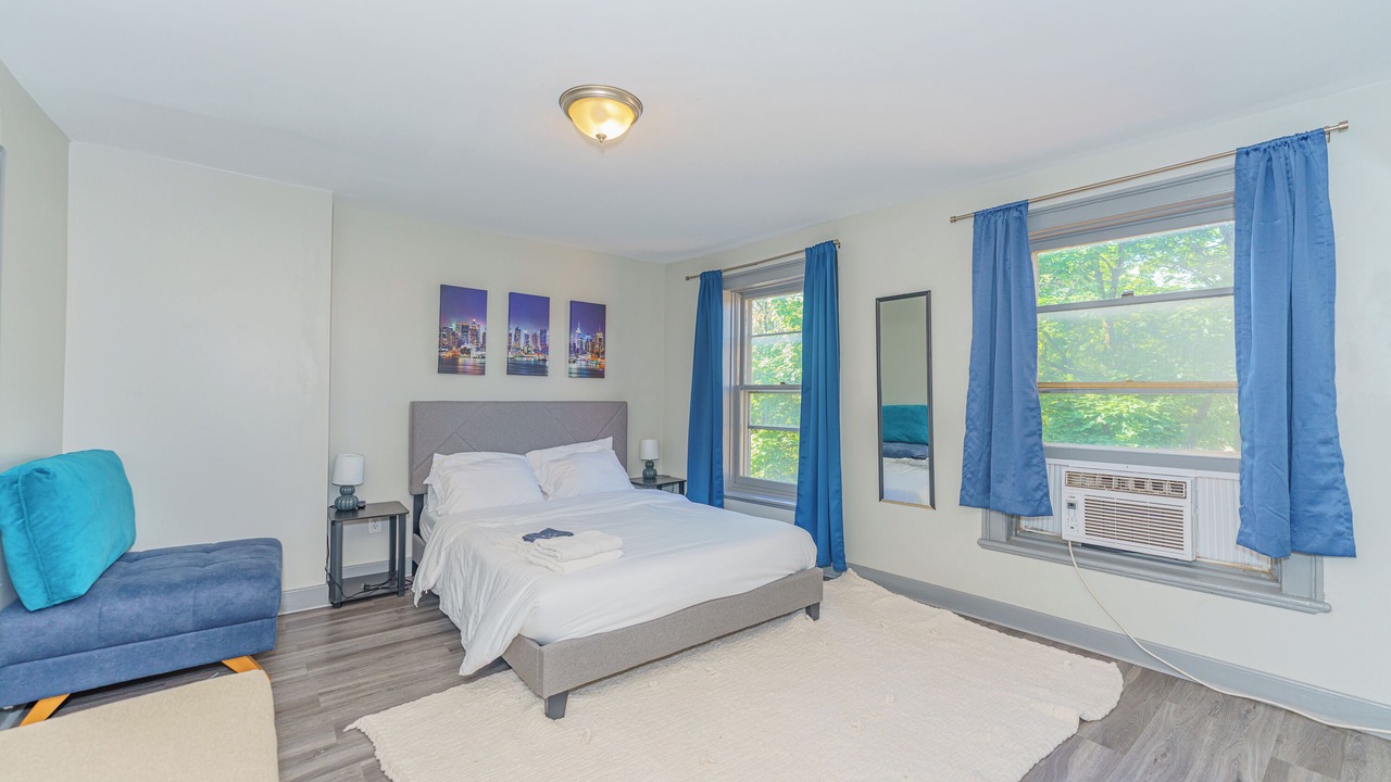 Photo of Bedroom in Albany