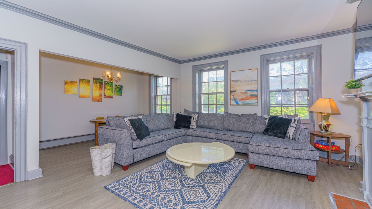 Photo of Livingroom in Albany