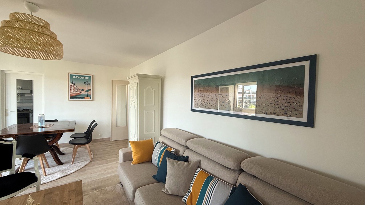 Photo of Livingroom in Bayonne
