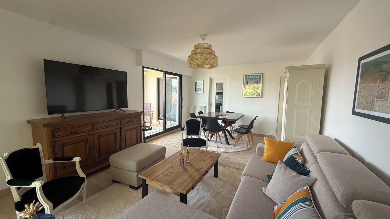 Photo of Livingroom in Bayonne