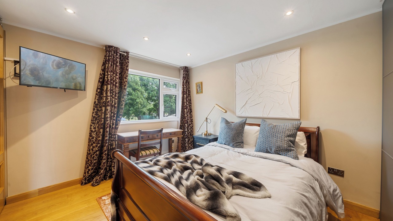 Photo of Bedroom in Hobbayne