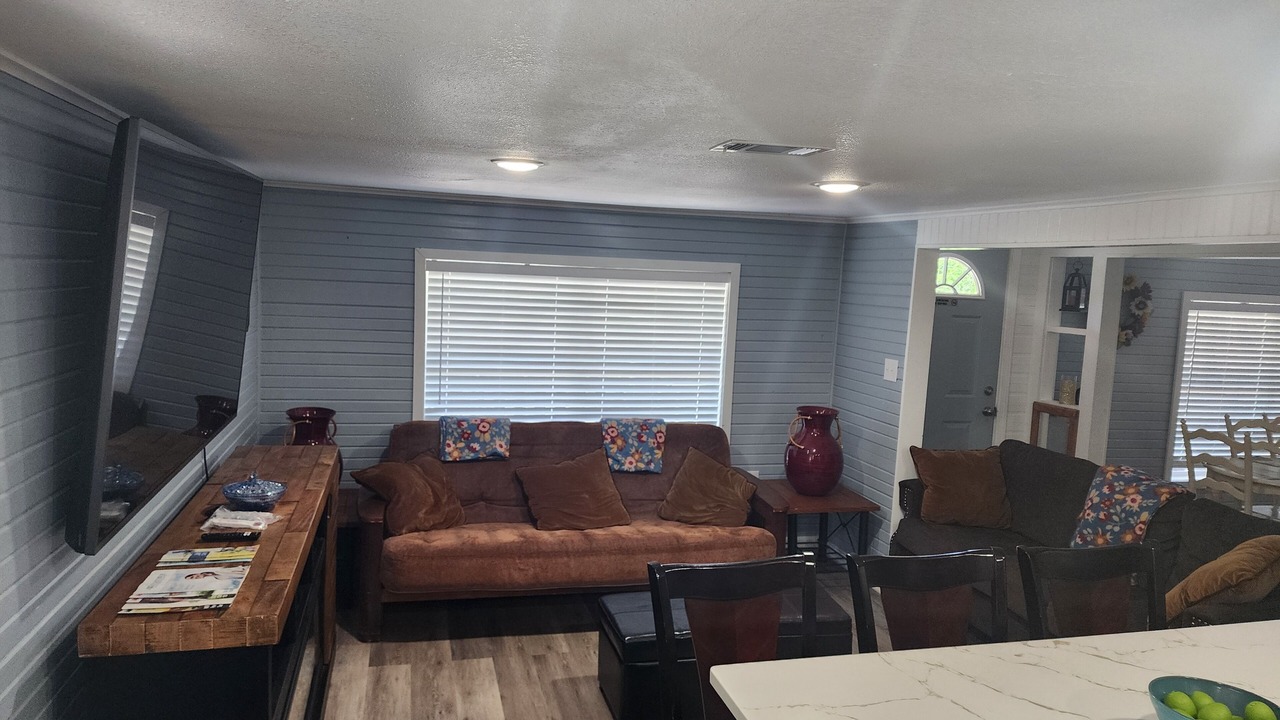 Photo of Livingroom in Many