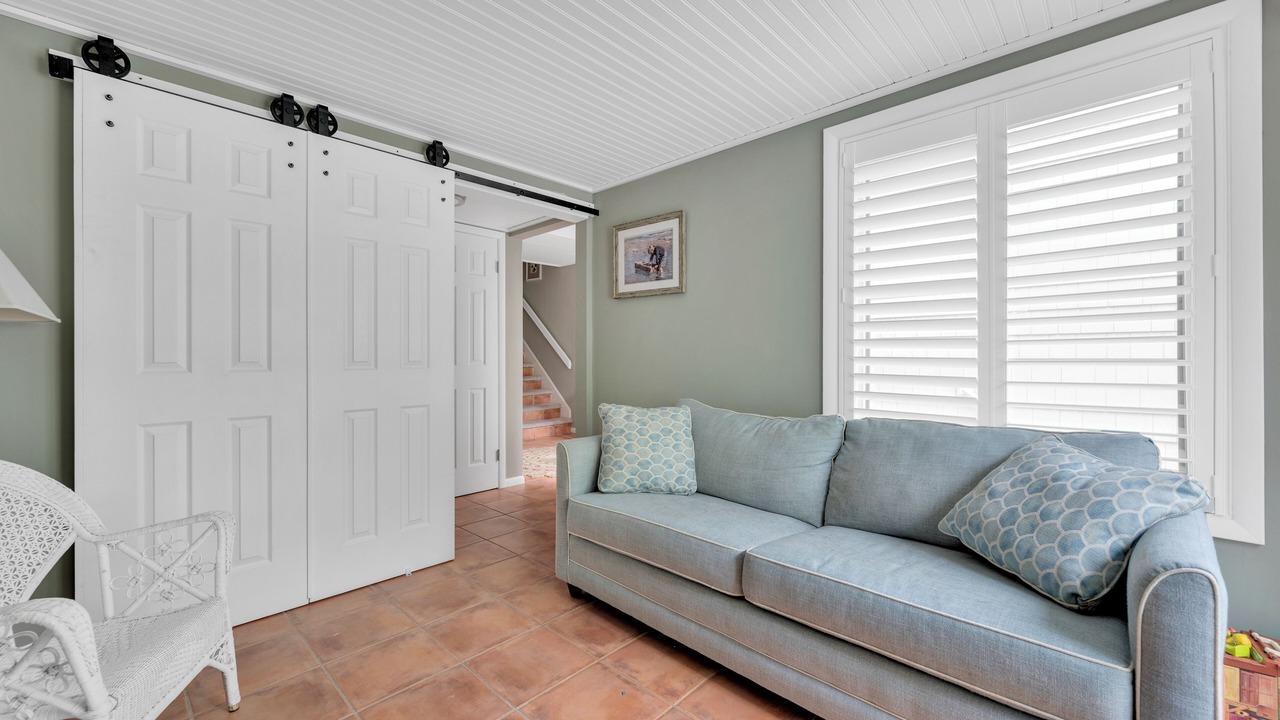 Photo of Livingroom in Heron Harbour Isle