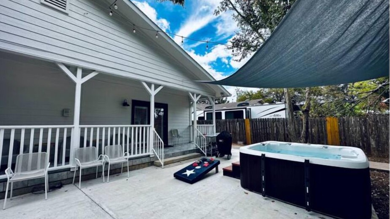 Photo of Patio Balcony in South Manchaca