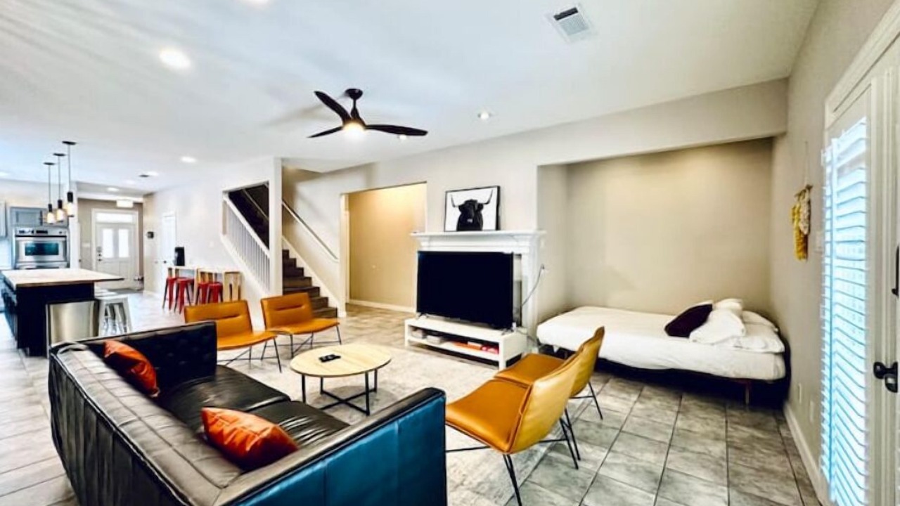 Photo of Livingroom in South Manchaca