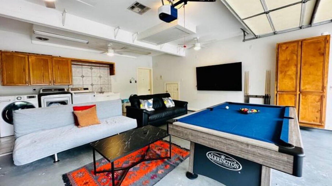 Photo of Livingroom in South Manchaca
