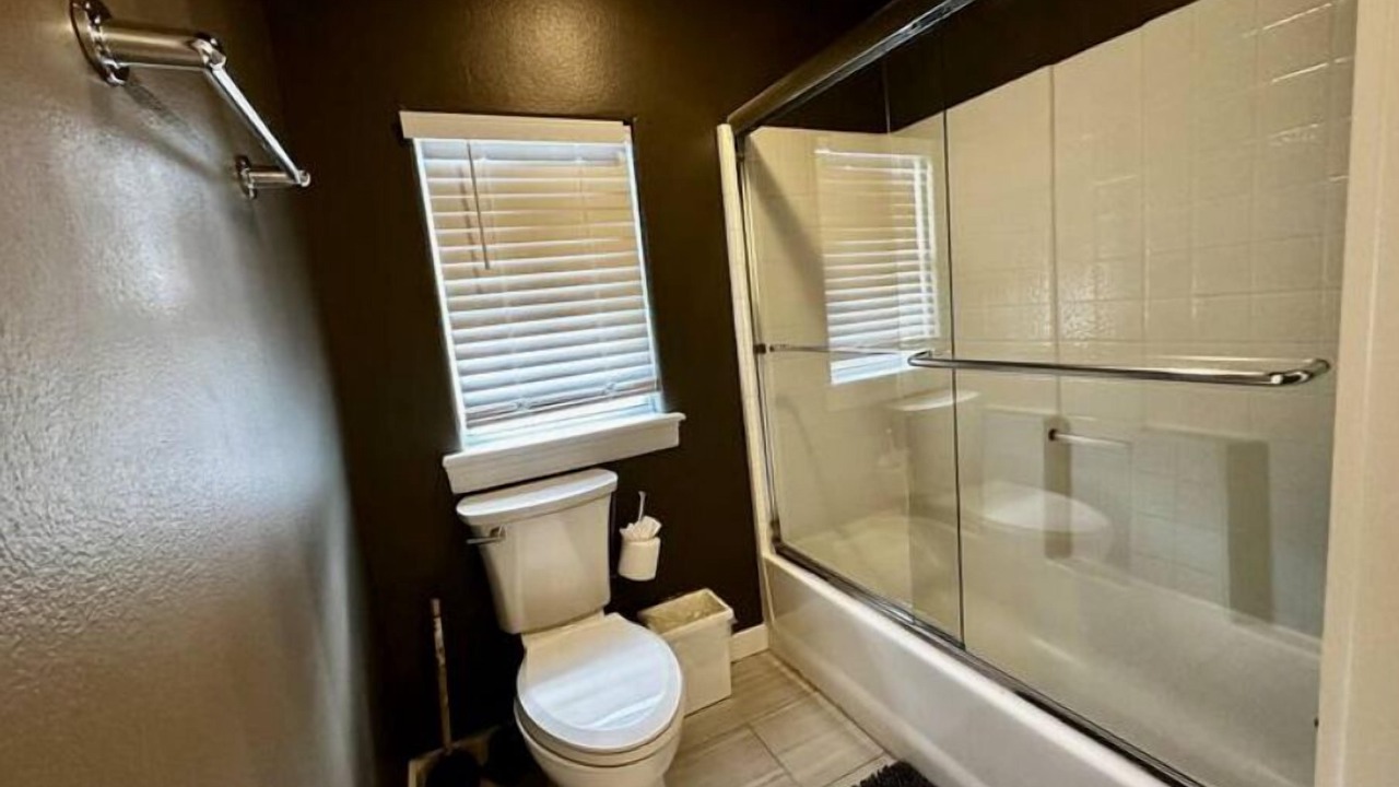 Photo of Bathroom in South Manchaca
