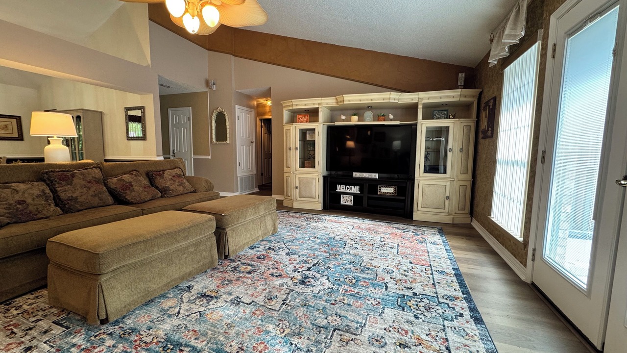 Photo of Livingroom in Crestview