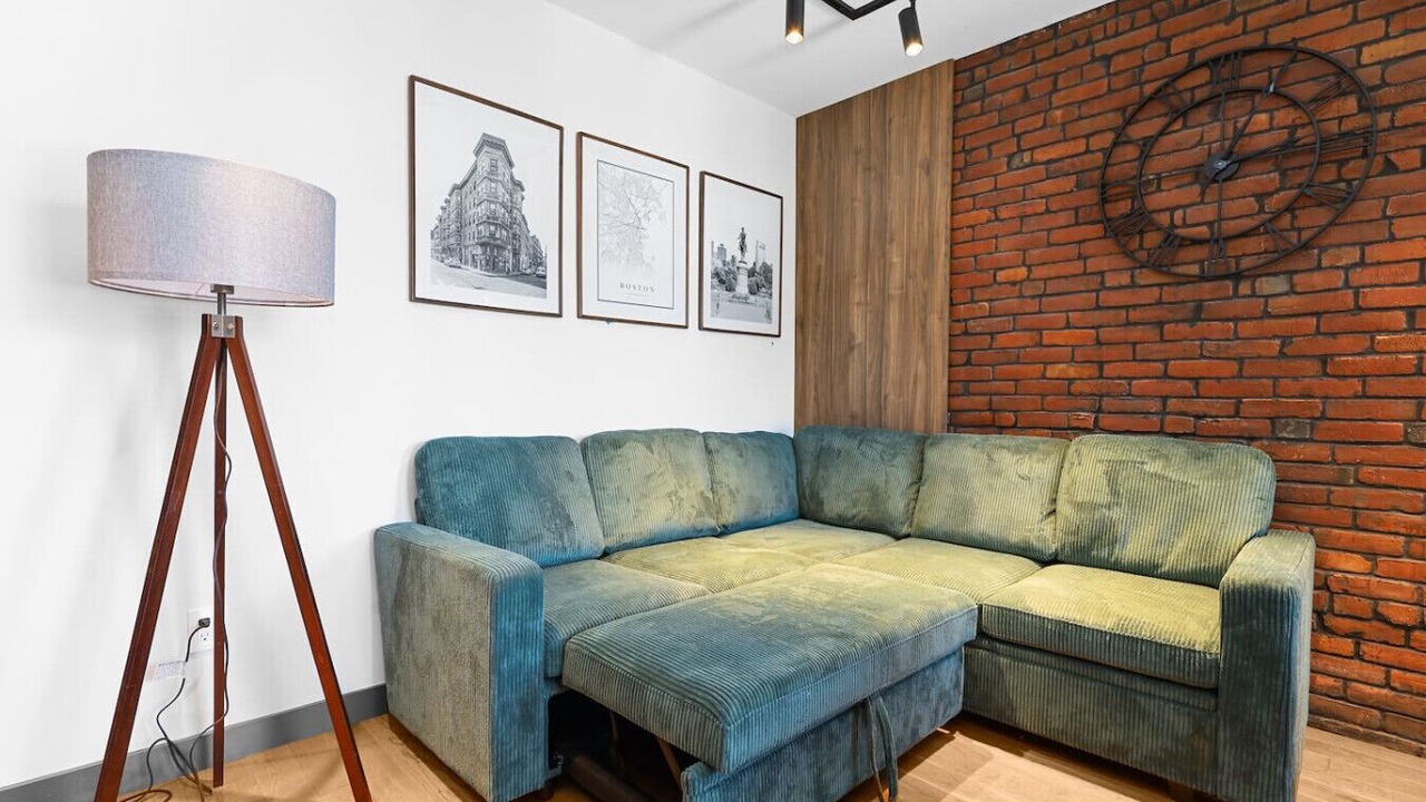 Photo of Livingroom in Somerville