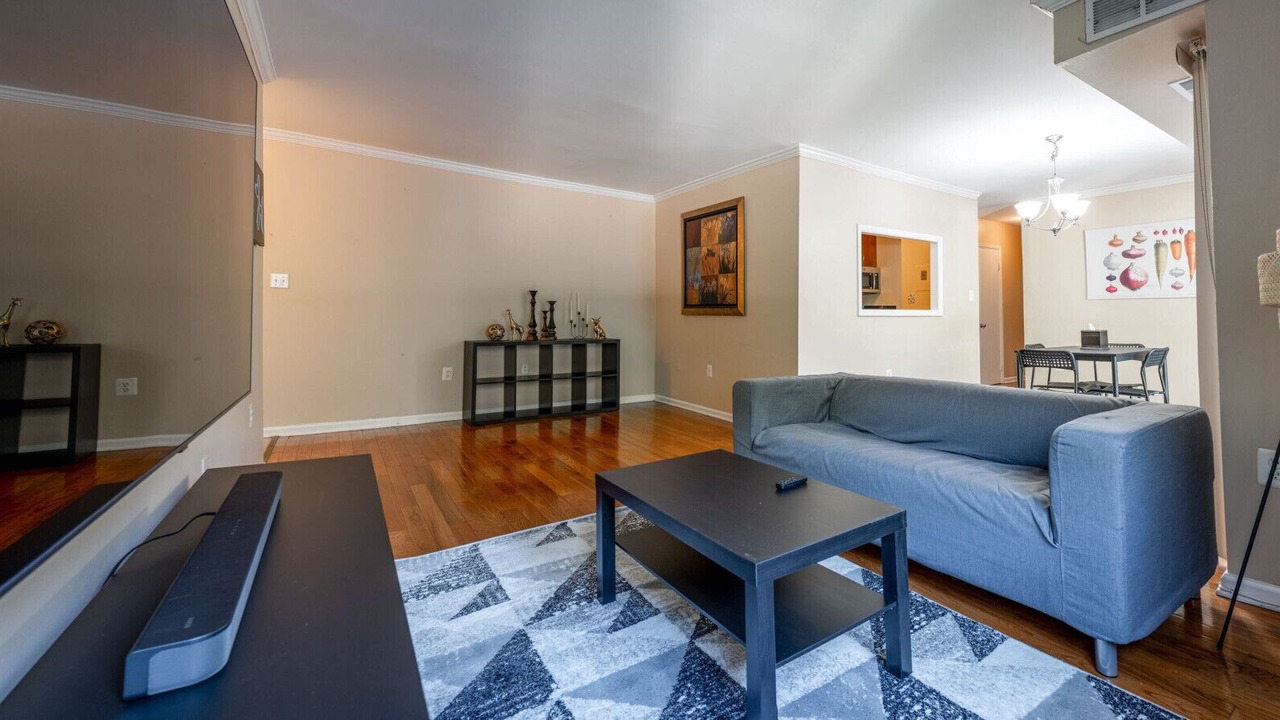 Photo of Livingroom in North Bethesda
