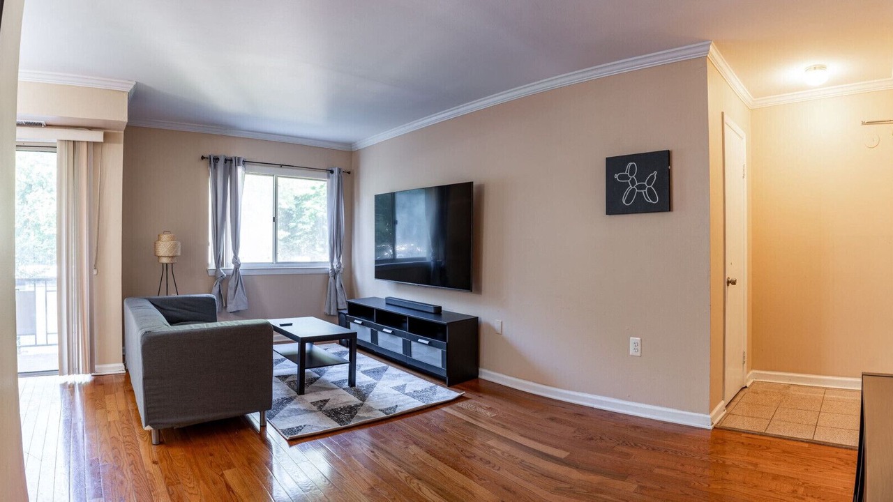 Photo of Livingroom in North Bethesda