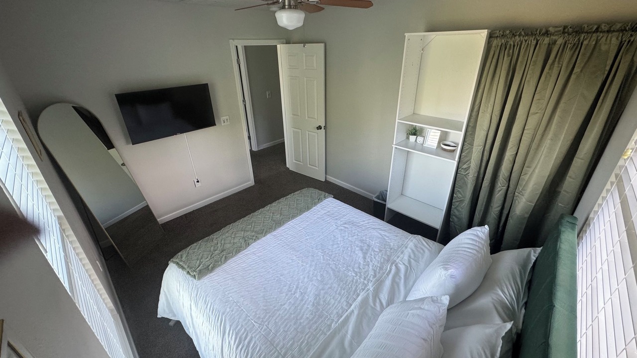 Photo of Bedroom in Winslow