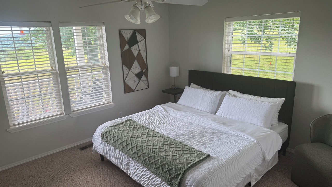 Photo of Bedroom in Winslow
