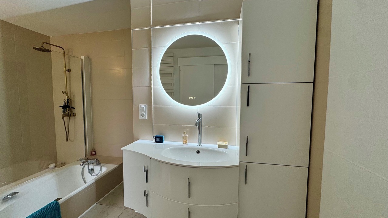 Photo of Bathroom in Belleville-sur-Vie