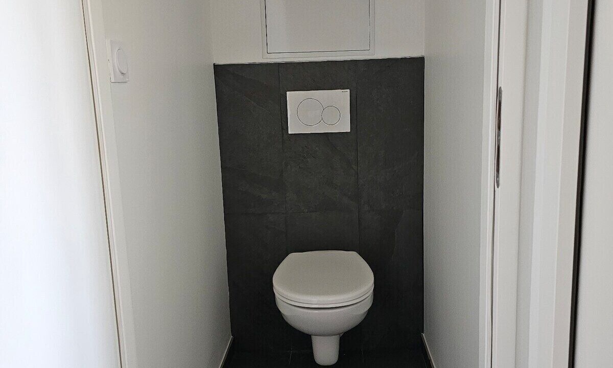 Photo of Bathroom in Genas