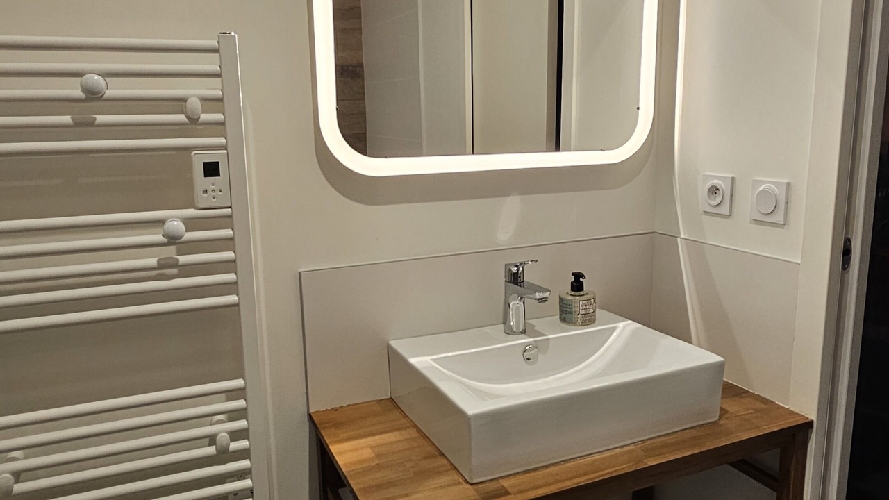 Photo of Bathroom in Genas