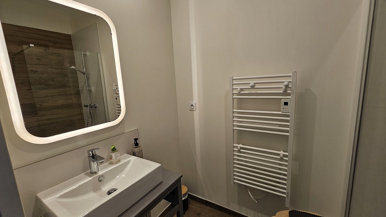 Photo of Bathroom in Genas