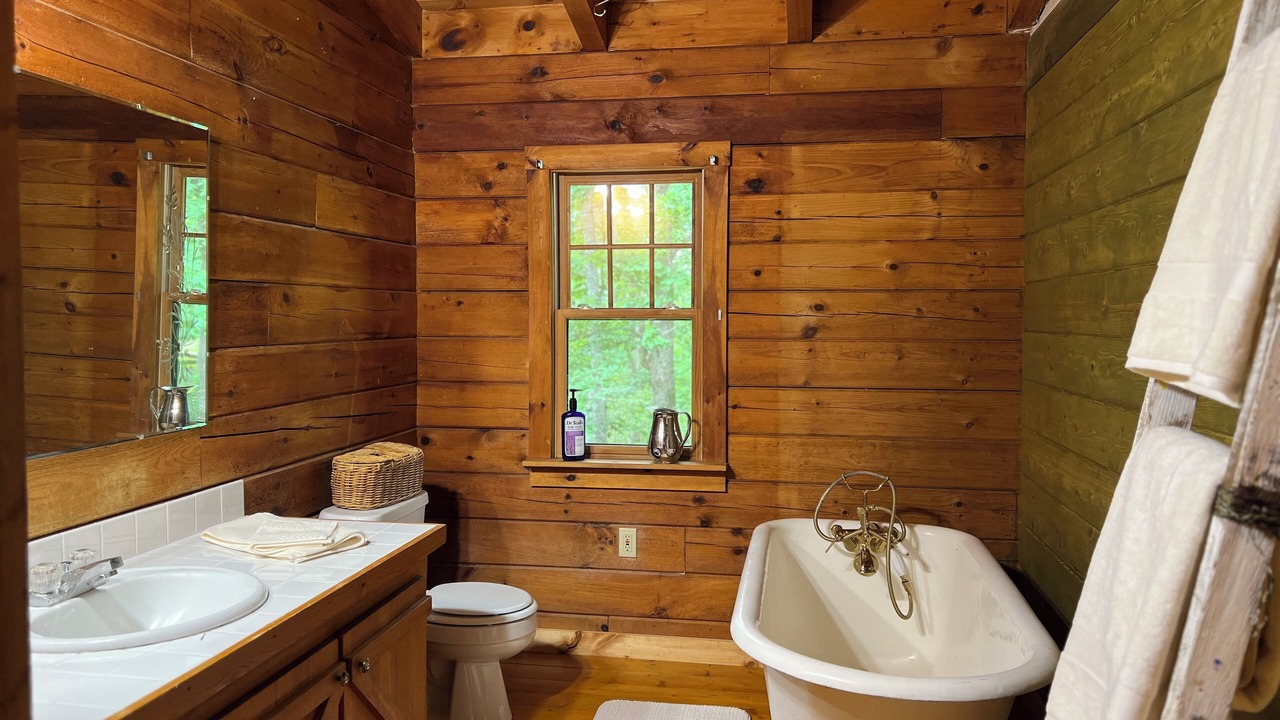 Photo of Bathroom in Cook Station