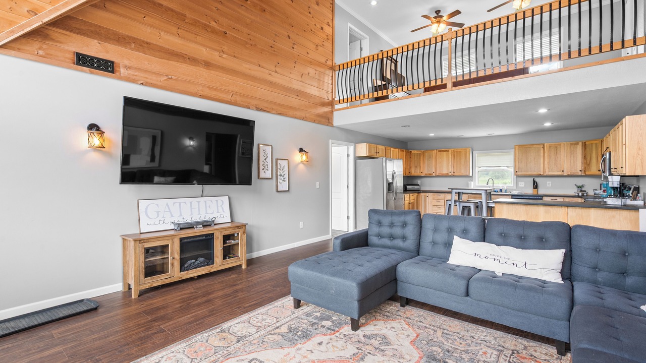 Photo of Livingroom in Doniphan
