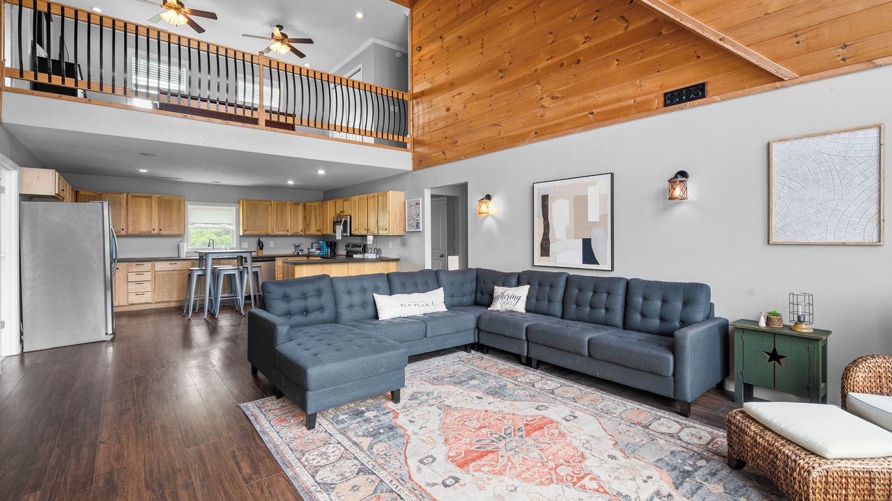 Photo of Livingroom in Doniphan