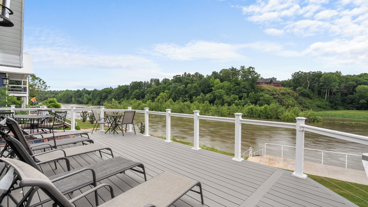 Photo of Patio Balcony in Doniphan