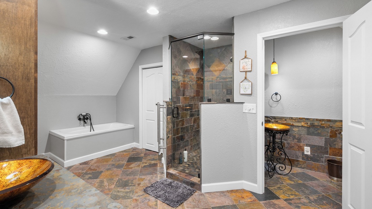 Photo of Bathroom in Doniphan
