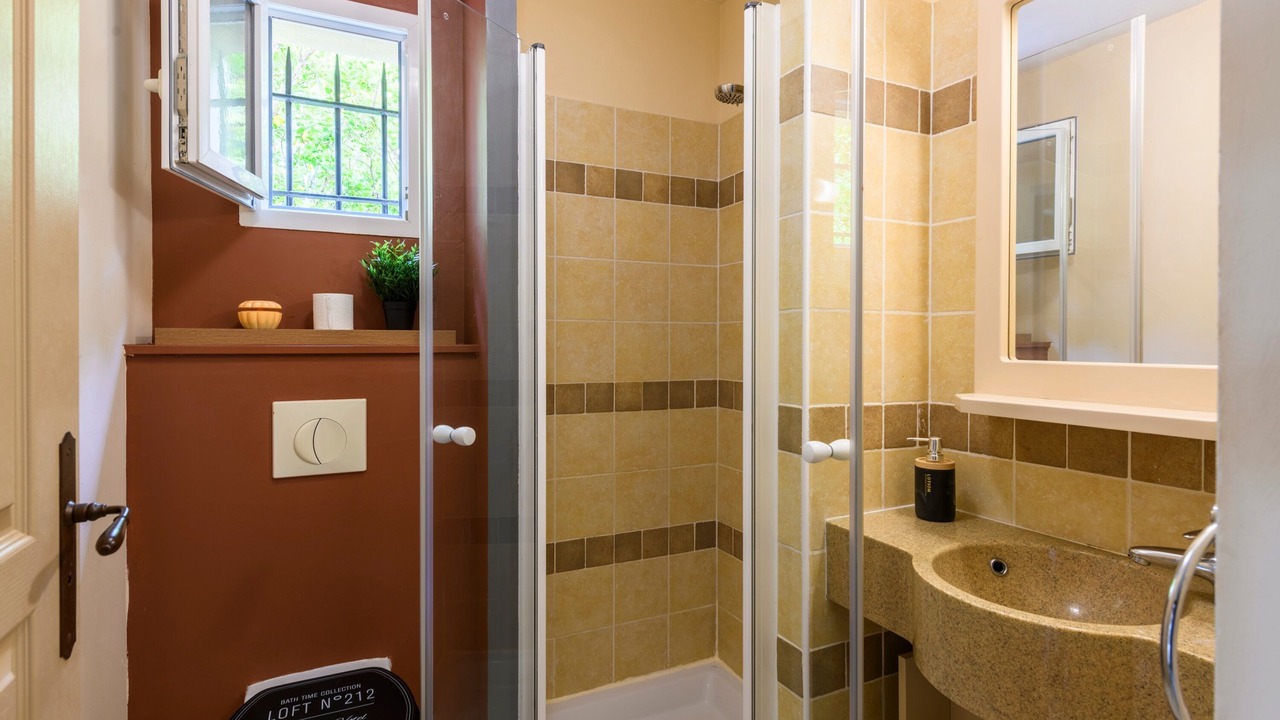 Photo of Bathroom in Rouret