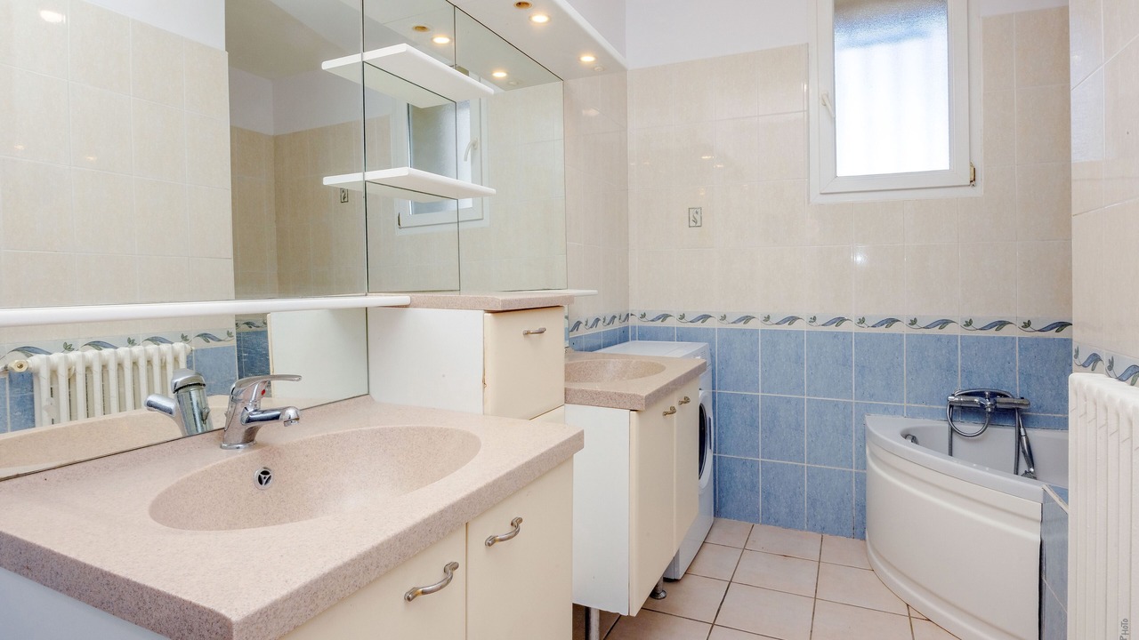 Photo of Bathroom in Gaillac