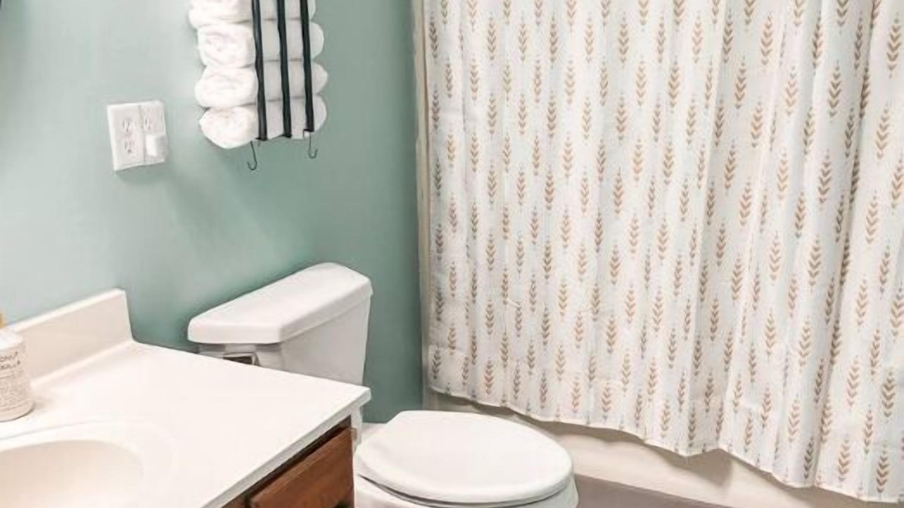 Photo of Bathroom in Ontonagon