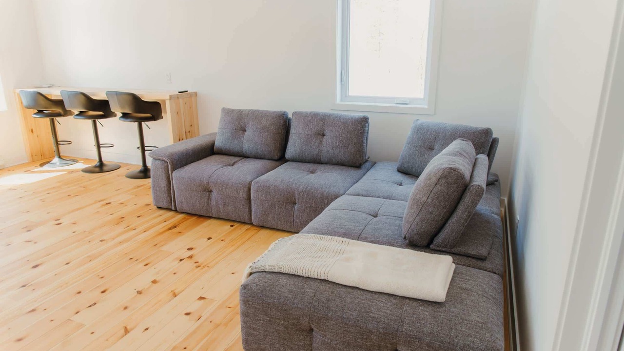 Photo of Livingroom in Chertsey