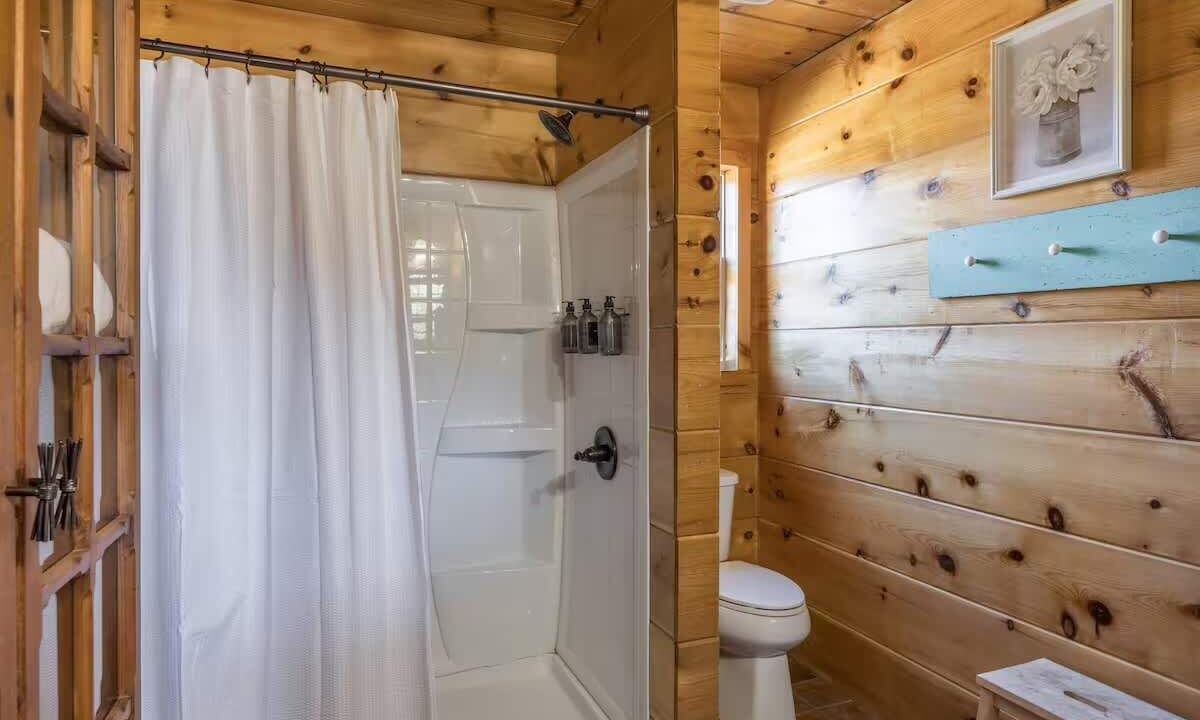 Photo of Bathroom in Valley Head