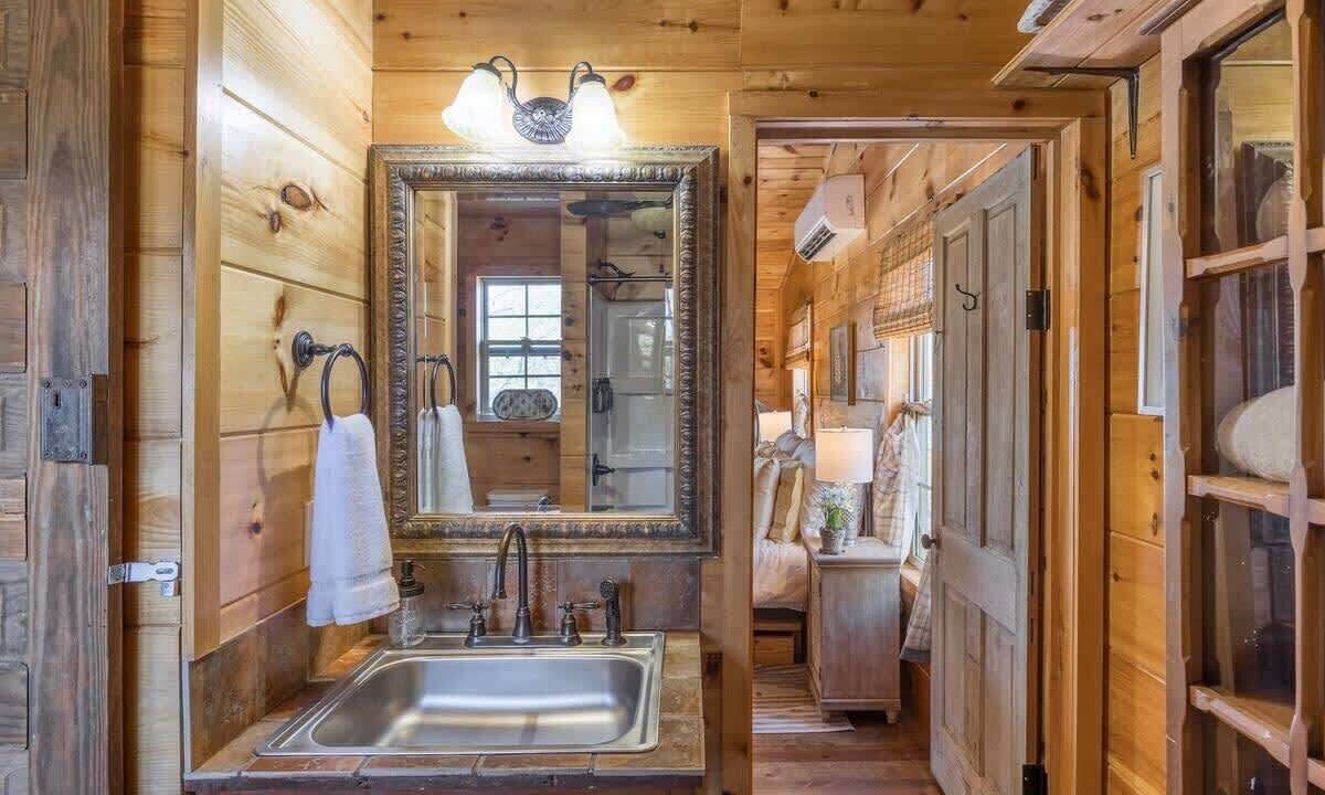 Photo of Bathroom in Valley Head
