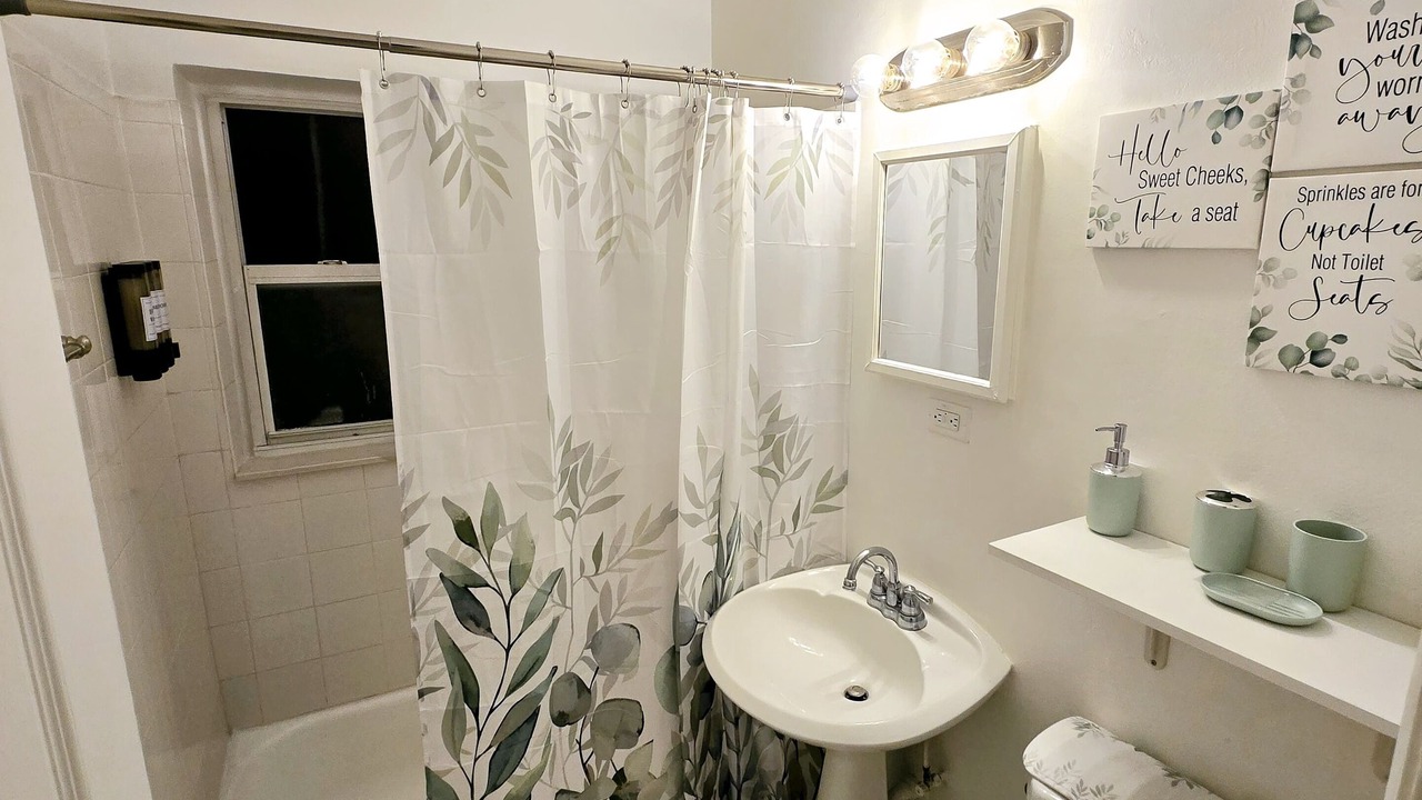 Photo of Bathroom in Lake Ridge