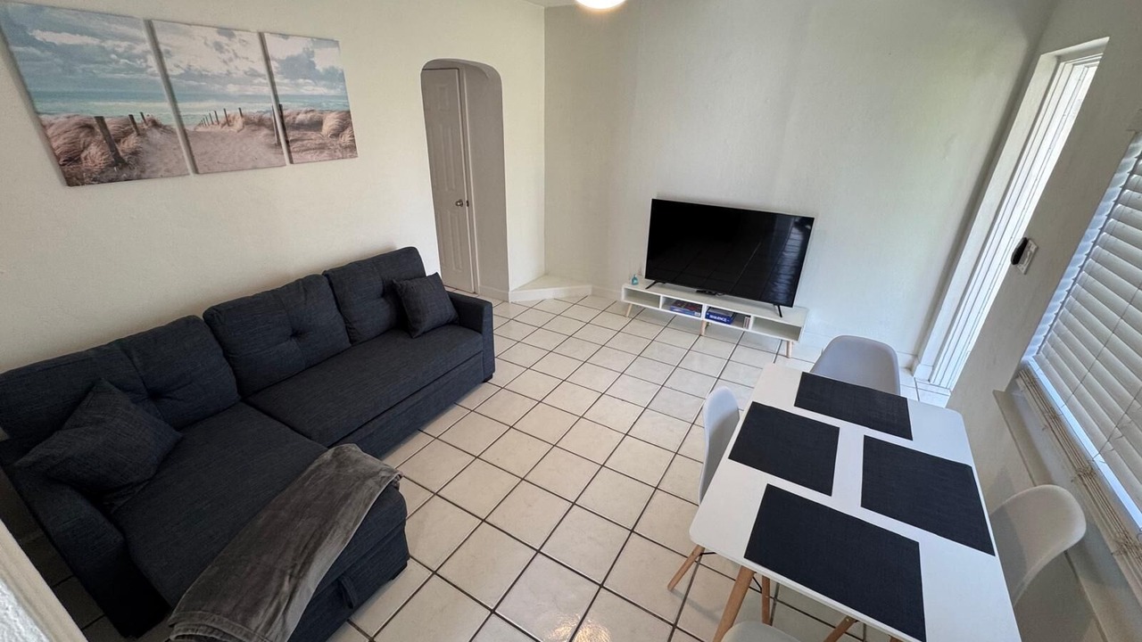 Photo of Livingroom in Lake Ridge