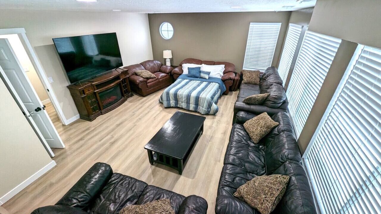 Photo of Livingroom in Layton