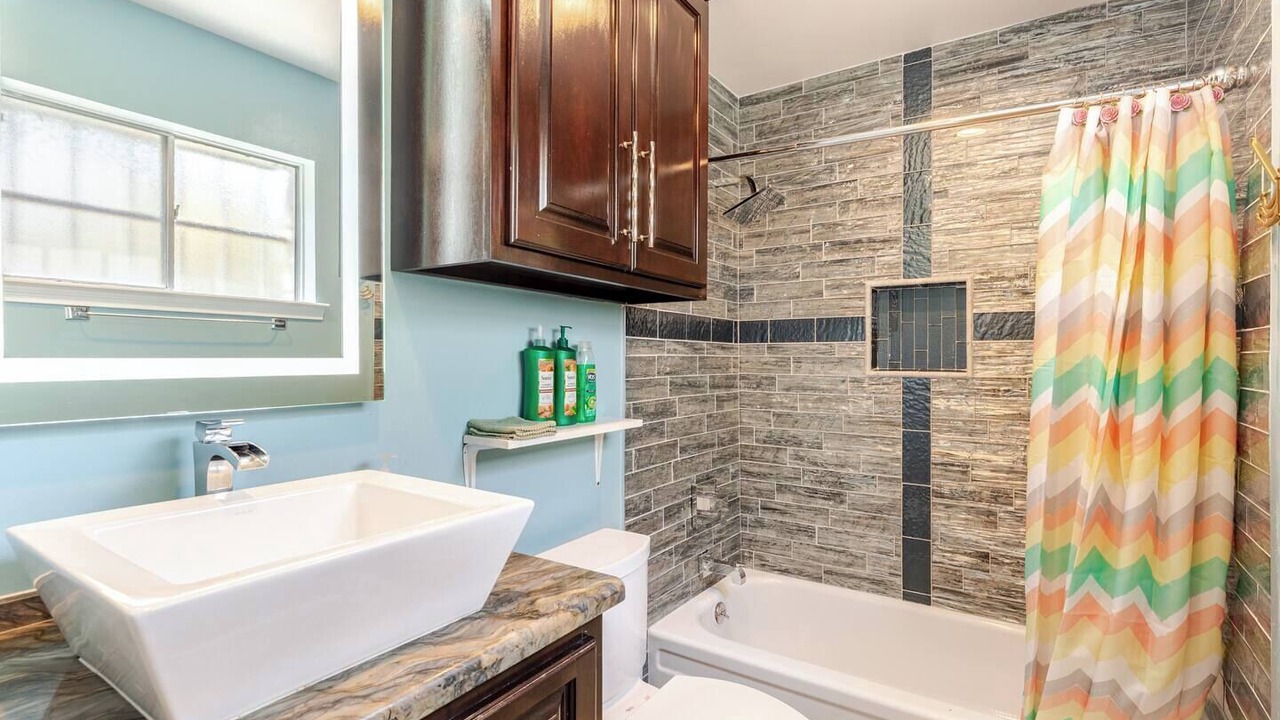 Photo of Bathroom in Clodine