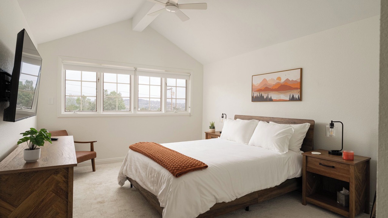 Photo of Bedroom in Lakeside