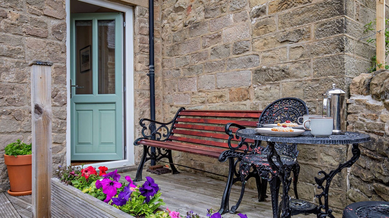 Photo of Outdoor in Litton