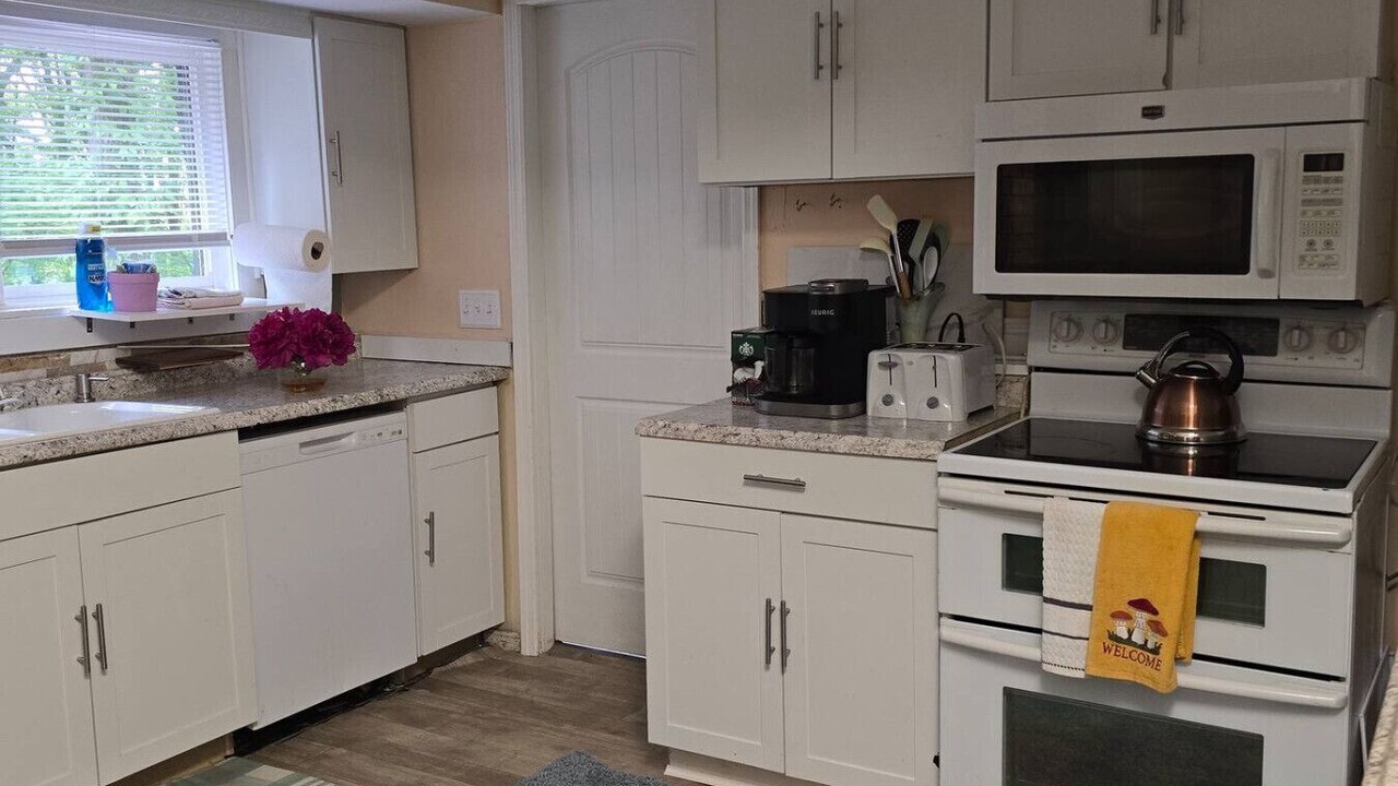 Photo of Kitchen in Oakwood Village
