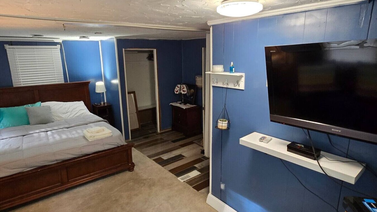 Photo of Bedroom in Oakwood Village