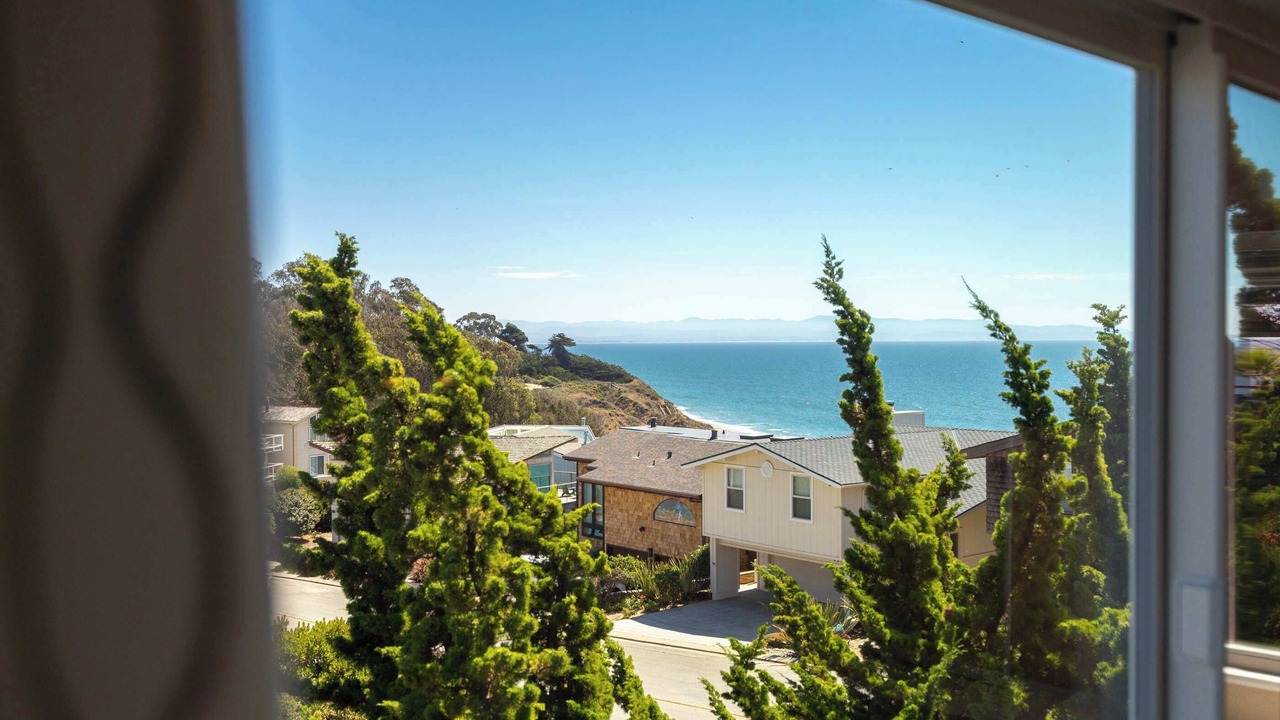 Photo of Bedroom in La Selva Beach