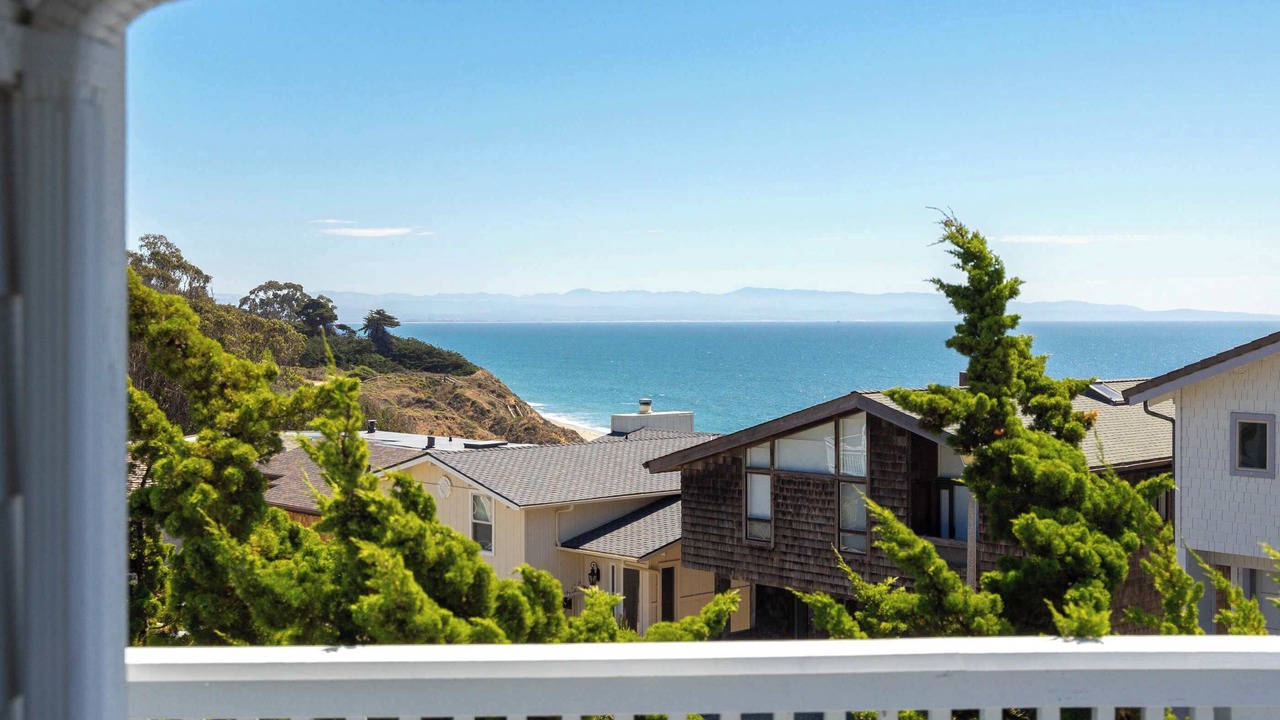 Photo of Patio Balcony in La Selva Beach