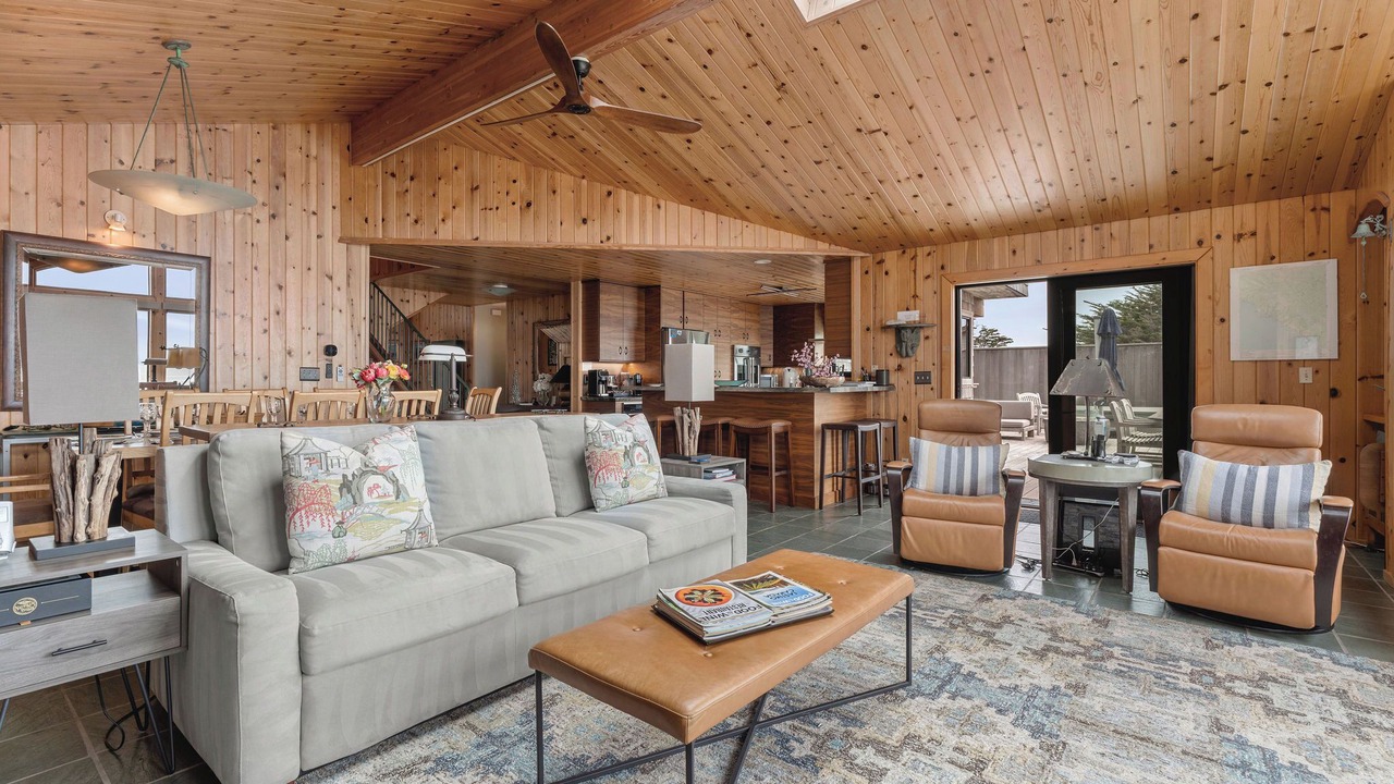 Photo of Livingroom in Gualala