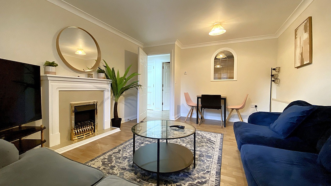 Photo of Livingroom in Woking