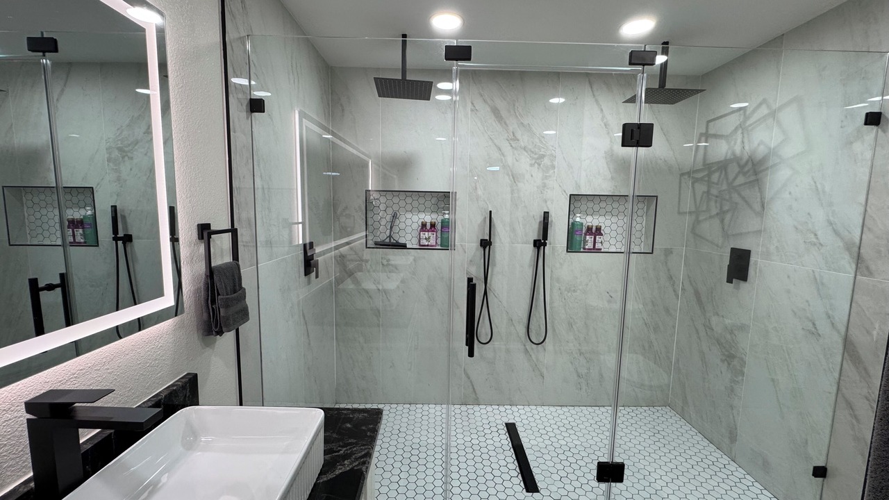 Photo of Bathroom in Buckner Terrace - Everglade Park